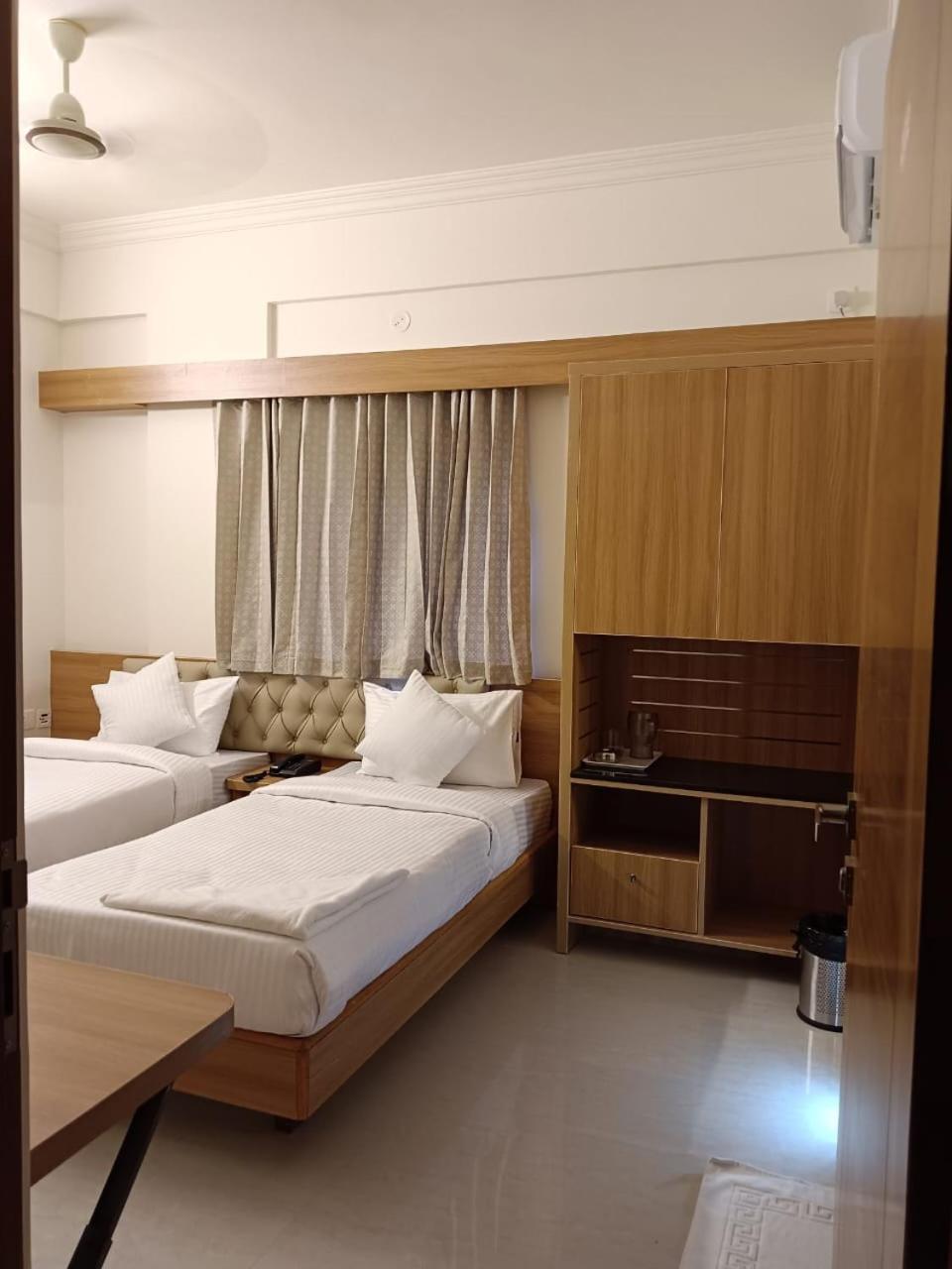 Krishna Inn Bangalore Exterior foto